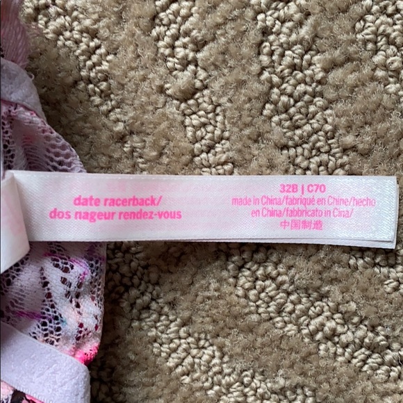 Pink bra - Picture 3 of 3